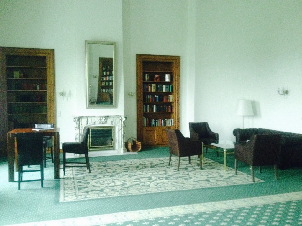 Bibliothek als Schreibort im Schloss Passow